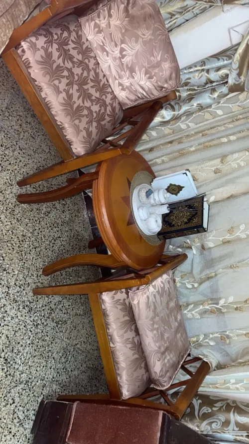 Table deux chaises