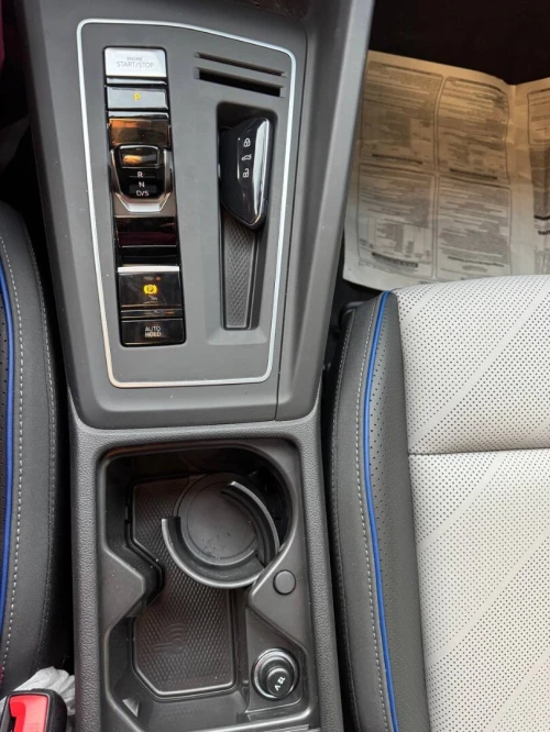 Volkswagen Golf 8 2025 R-Line