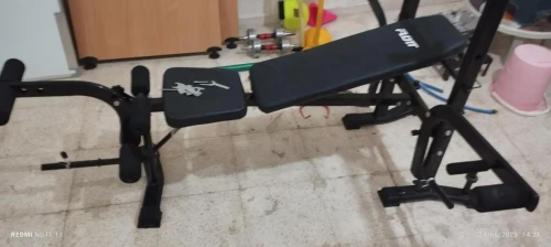 Banc et haltères de musculation 
