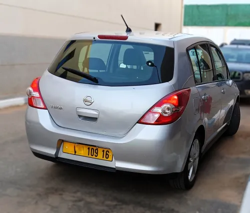 Nissan Tiida 5 portes 2009 Tekna