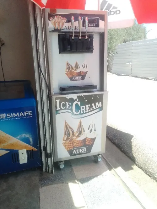 02 Machines ICE crème et machine à jus 