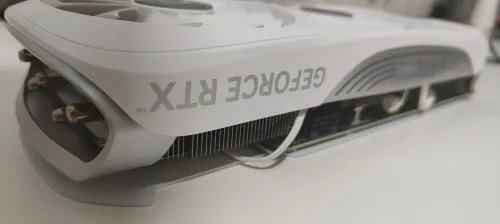 rtx 4070 ti super 16gb zotac blanch