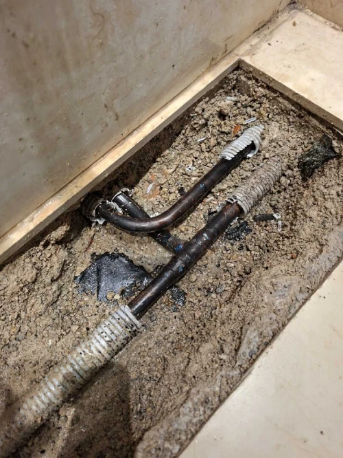 Détection de fuites d'eau encastrée كشف تسربات المياه بدون تكسير