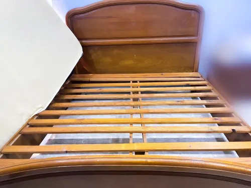Lit en bois massif solide et durable king size + matelas