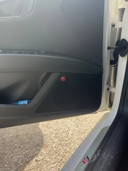 Seat Leon 2019 Beats