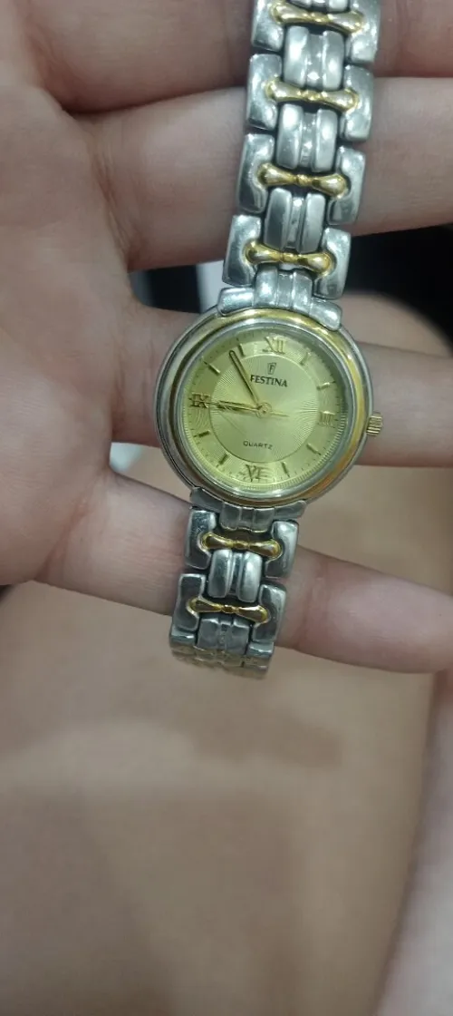 Montre Festina originale femme  Très bon état
