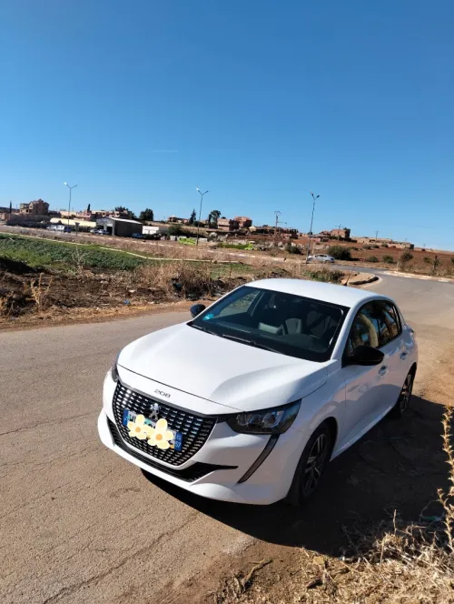 Peugeot 208 2023 