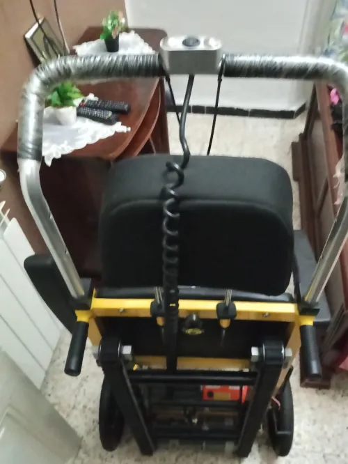 Fauteuil mante-escalier électrique