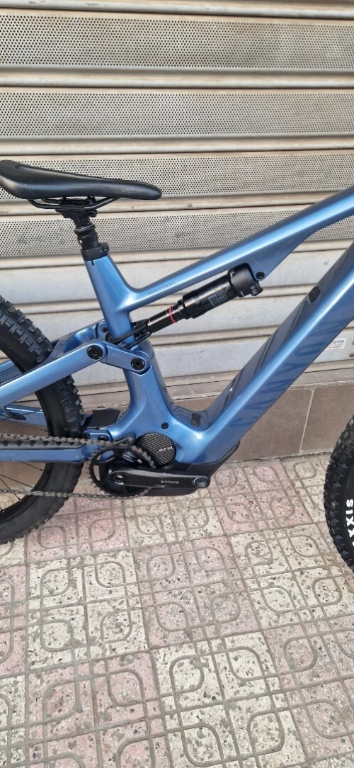 Vèlo electrique canyon spectral 2025 carbon