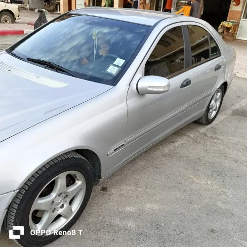 Mercedes W203 2002 C 220