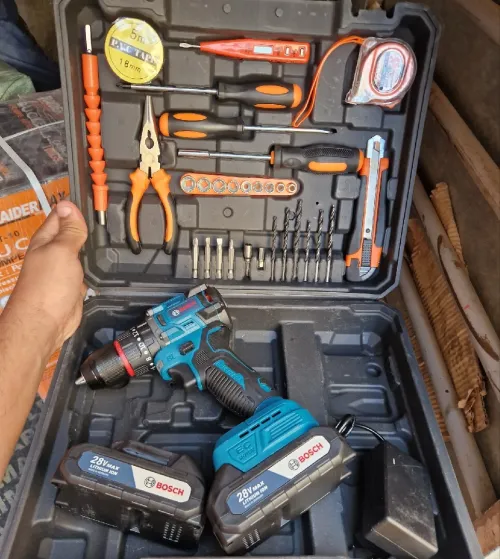 Bosch 28 volt Visseuse et accessoires 
