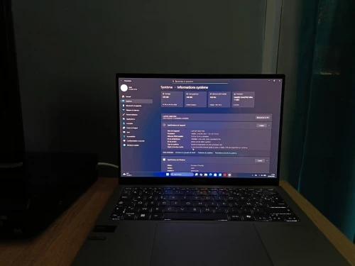 ASUS Zenbook S13 OLED  Ultra fin 1cm légér 1kg  16GB Ram 1TB SSD