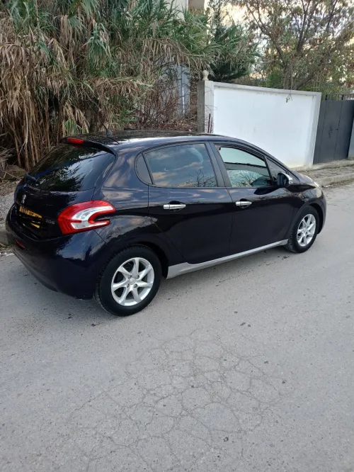 Peugeot 208 2015 Access
