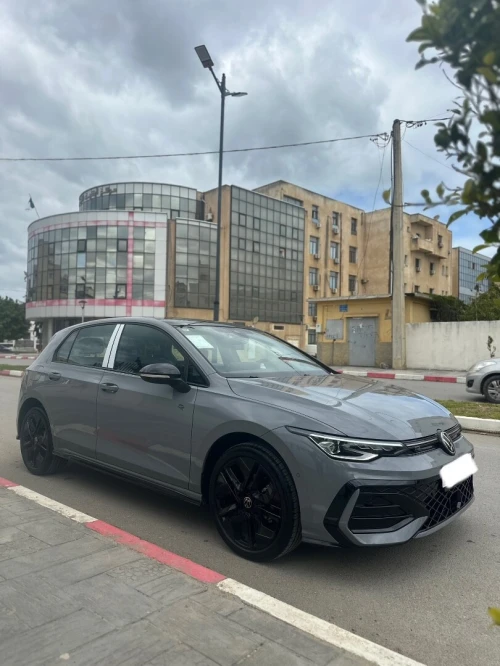 Volkswagen Golf 8 2025 R Black Edition 
