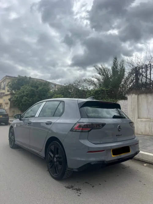 Volkswagen Golf 8 2025 R Black Edition 