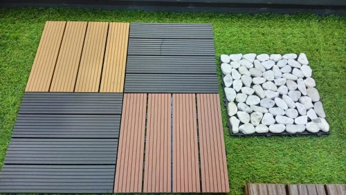 Caillebotis en bois composite, dalle clipsable en composite 
