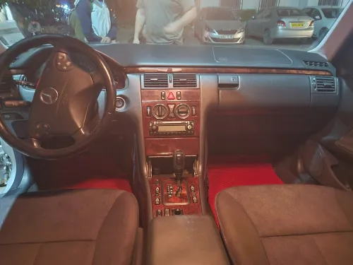 Mercedes Classe E 2002 Élégance