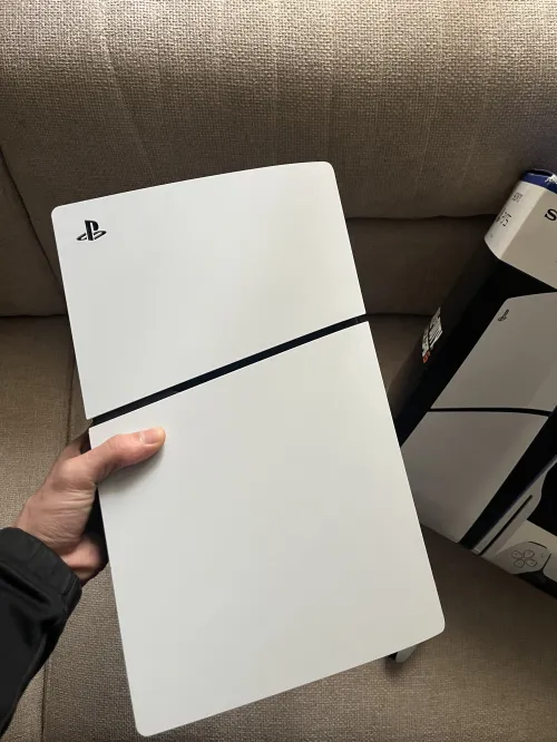Play station 5 slim standard 1tb ( 2025 )