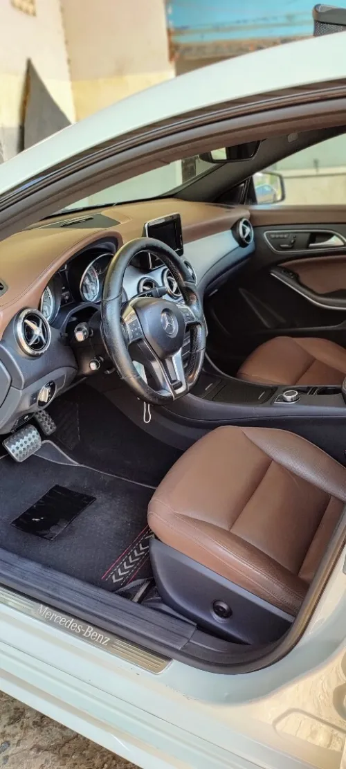 Mercedes CLA 2015 Coupé Exclusif + AMG 