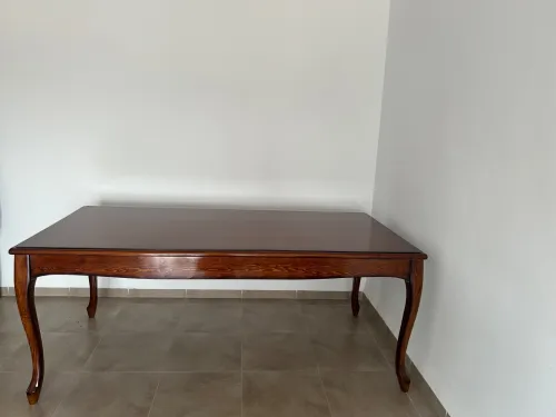 Table pour salle à manger 