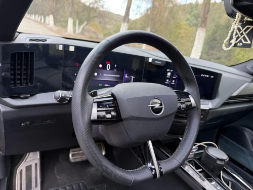 Opel Astra 2025 