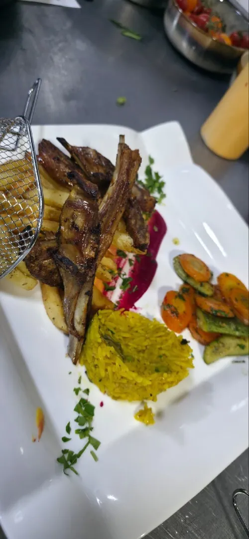 Cuisiner qualifié et pizzaiolo