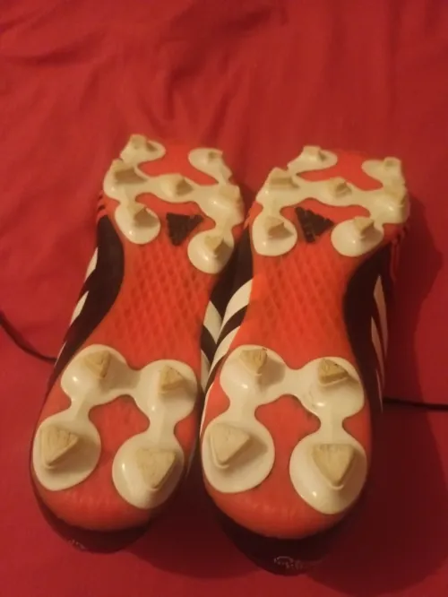 Adidas soulier de foot p42