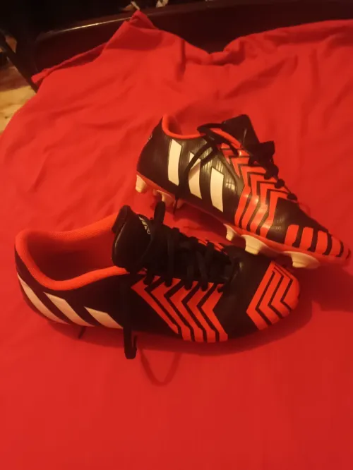 Adidas soulier de foot p42