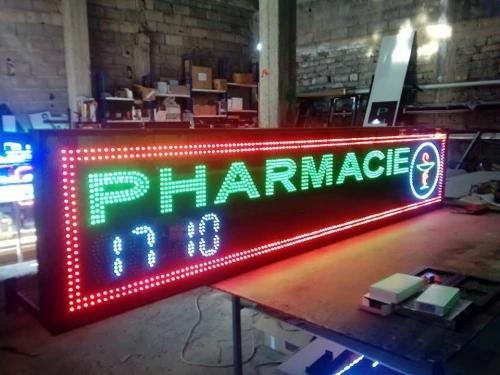panneaux publicitaires PHARMACIE enseignes LED