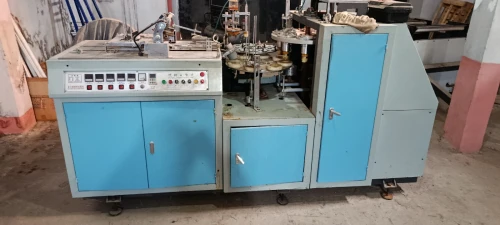 Machine a gobelet