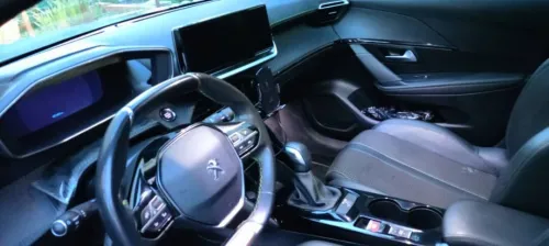 Peugeot 208 2022 GT toute Options