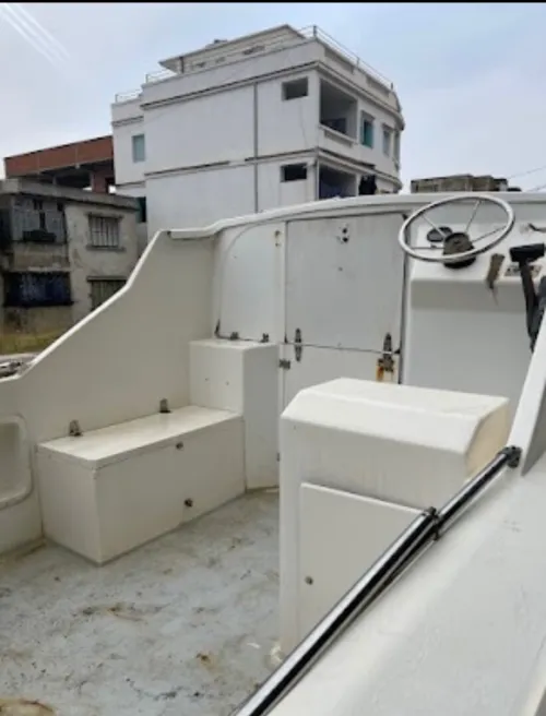 Bateau hors bord