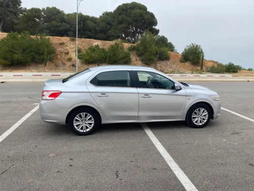 Peugeot 301 2013 Allure