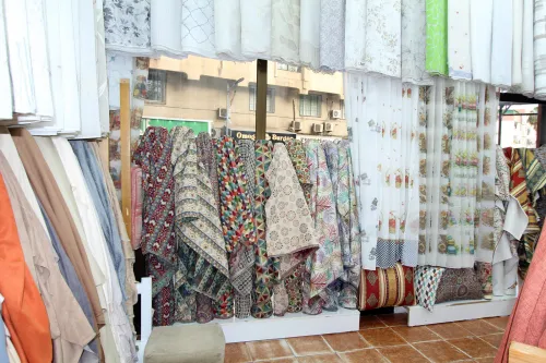 Ameublement, rideaux et le linge de maison