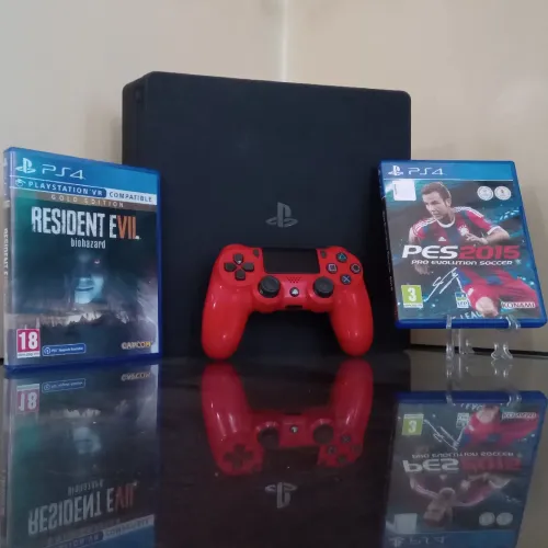 Ps4 slim trés bon état