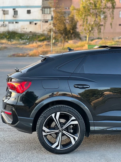 Audi Q3 2023 S line