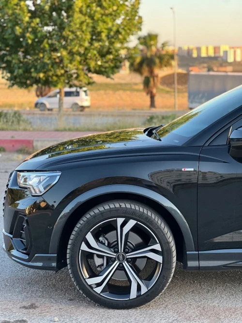 Audi Q3 2023 S line