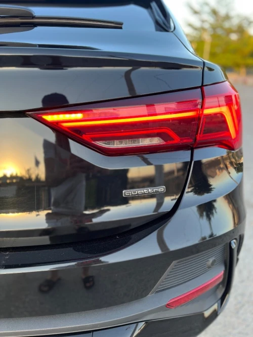 Audi Q3 2023 S line