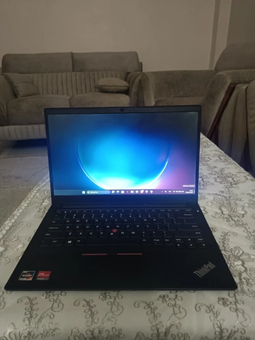 Lenovo Thinkpad E14 Gen 2 Affaire