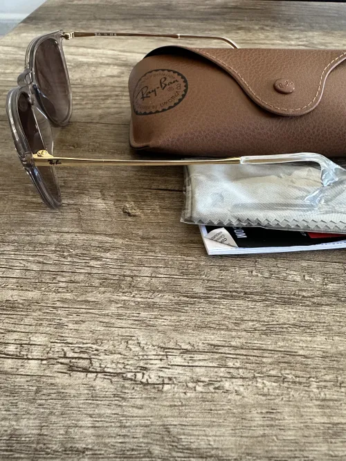 RAY-BAN