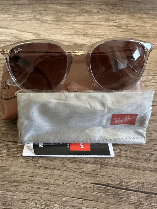 RAY-BAN