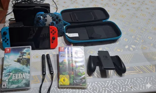 Nintendo Switch Oled avec périphériques officiels