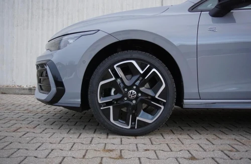Volkswagen Golf 8 2026 R-Line