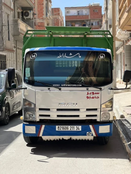 Isuzu Isuzu 2011