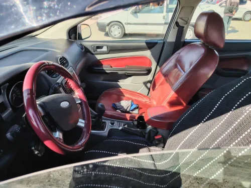 Ford Focus 4 portes 2010 