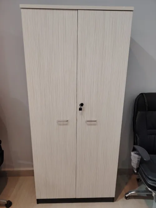Armoire pour bureau vitrée où bois 
