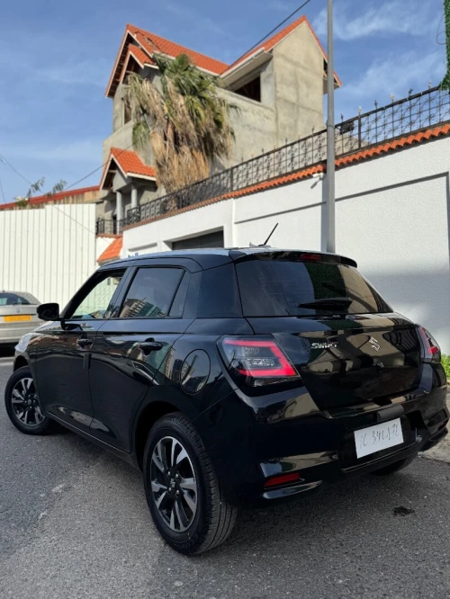 Suzuki Swift 2025 GLX T . Option