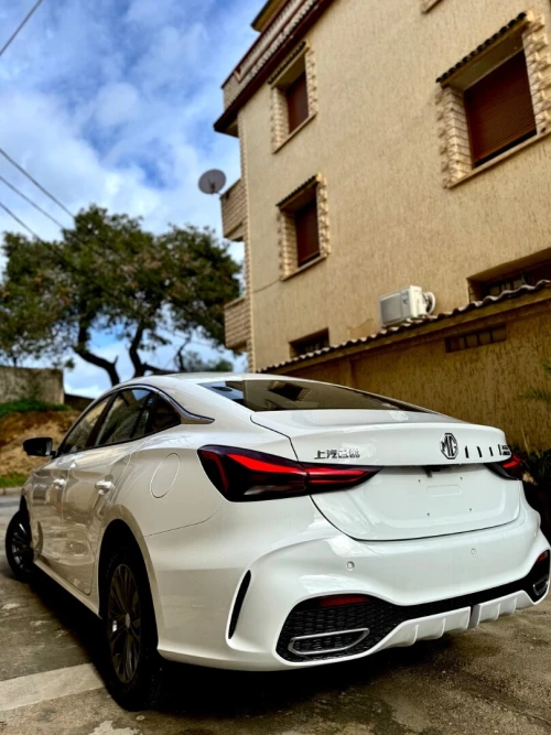 MG 5 2025 Luxury 180 Dvvt