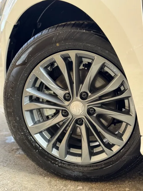 MG 5 2025 180 Dvvt Luxury