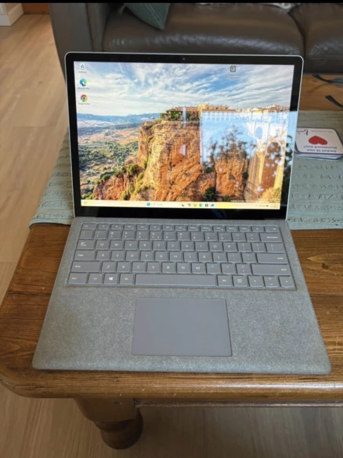 Microsoft Surface Laptop 2